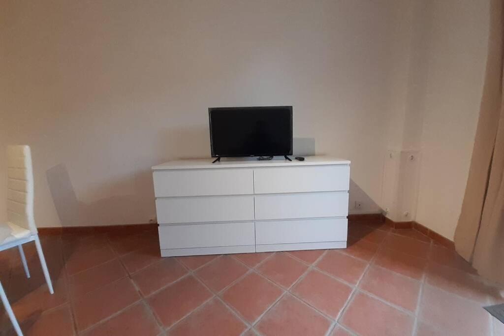 La Belle Ortine Apartment Esbly ภายนอก รูปภาพ
